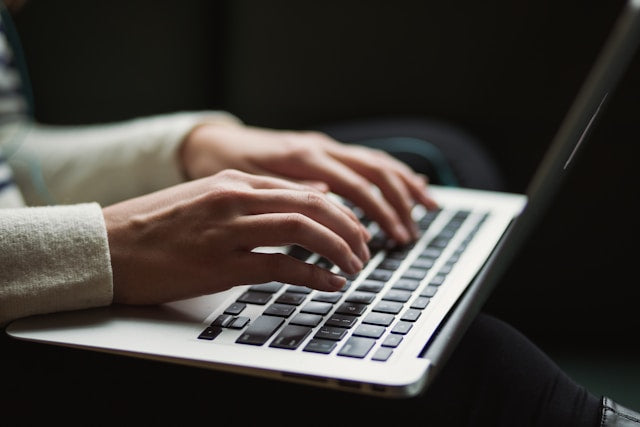 Why Are Human Content Writers Still Important in an AI World?